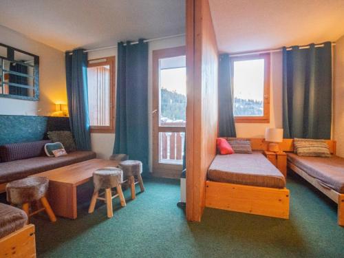 Photo de la galerie de l'établissement Studio confortable 4 pers, ski et commerces à proximité, animaux admis - FR-1-356-280, à Valmorel