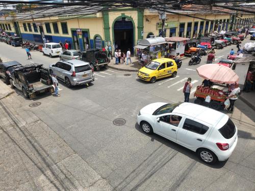 Επισκέπτες που μένουν στο Hotel Plaza