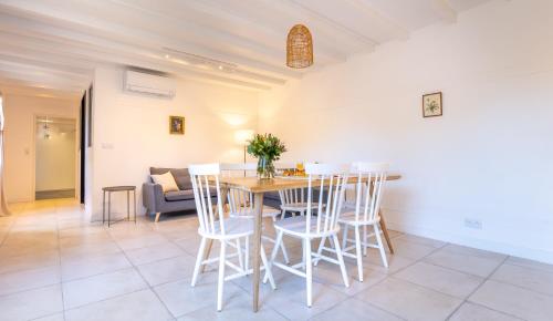 Χώρος καθιστικού στο Grand Duplex avec Spa et Parking privé- 8 personnes