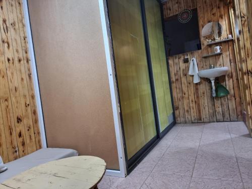 Μια τηλεόραση ή/και κέντρο ψυχαγωγίας στο Taghazout Room