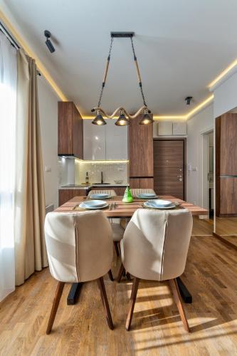 Una cocina o zona de cocina en Lenika Apartments