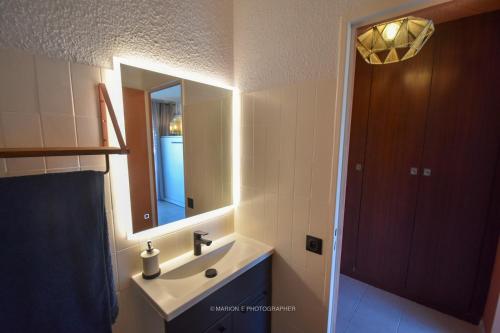 Ванная комната в Studio 2 étoiles - Sur le port - Cannes Marina