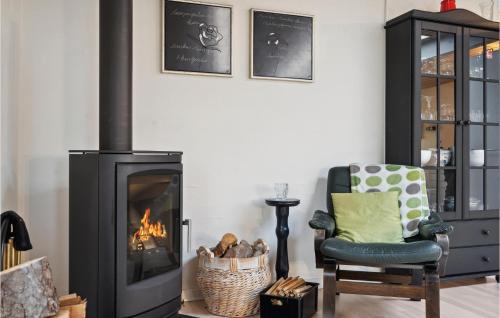 Χώρος καθιστικού στο 2 Bedroom Amazing Home In Spøttrup