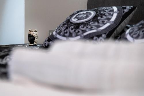 a reflection of a phone in a mirror at La Casa dei Mori in Centuripe