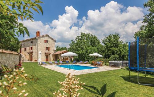 Awesome Home In Basici