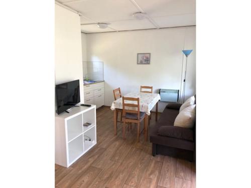 RessenにあるBungalow in Spreewald with Terrace and Lawnのギャラリーの写真
