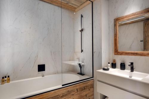 Ένα μπάνιο στο Antarès STELLA 001 - Ski inski out apartment