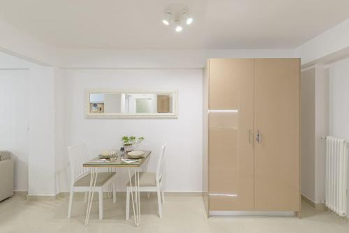 Golden Studio 47sm in Athens Central Pangrati 1km Metro Evangelismos