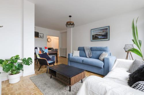 Bright apartment overlooking the Canal du Midi