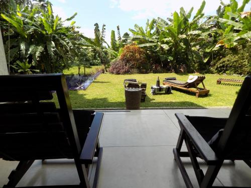 Κήπος έξω από το Madampe House 3 bedroom villa with pool for#7