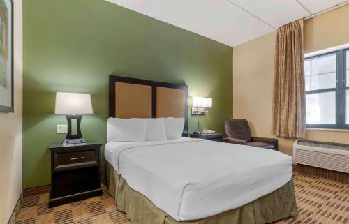 Katil atau katil-katil dalam bilik di Extended Stay America Suites - Chicago - Skokie