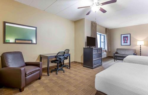 Katil atau katil-katil dalam bilik di Extended Stay America Suites - Chicago - Skokie