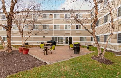 Сад в Extended Stay America Suites - Kansas City - Airport - Tiffany Springs