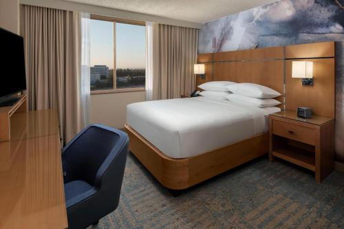 Delta Hotels by Marriott Santa Clara Silicon Valley Image