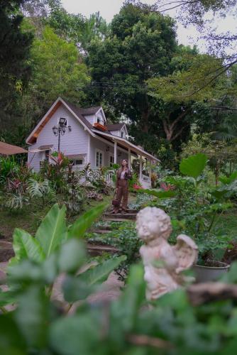 Taman di luar ปางสูงเฮาส์ pangsung house บ้านเจ้าชาย