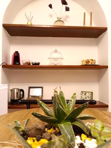 Utensilios para hacer té y café en Rosy Suite Bed and Breakfast