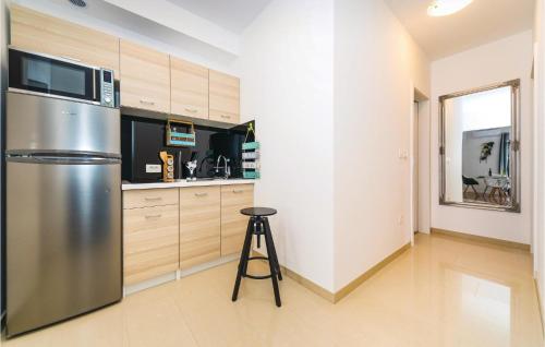 Beautiful Apartment In Kastel Stari With Wifi
