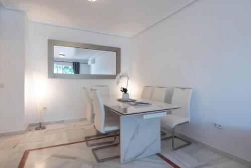 Apartamento 2BR, Lorcrimar 4 Puerto Banús