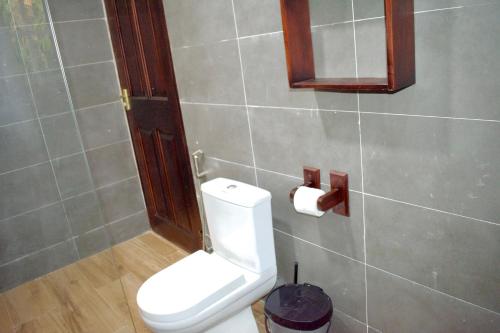 Un baño de Tree House Hostel