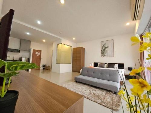 O zonă de relaxare la Chic condominium karon beach