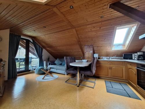 Kuchyň nebo kuchyňský kout v ubytování Ferienhaus "Anne" und Weingut Willi Fett