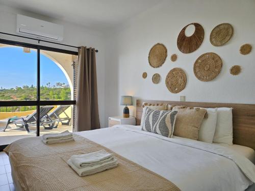 GOLDEN SUN - Sunny Balcony, Sea View, Beach, AC photo 2