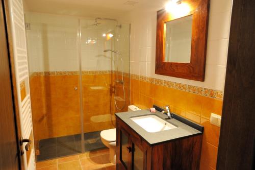 Kylpyhuone majoituspaikassa Apartaments Cal Climent