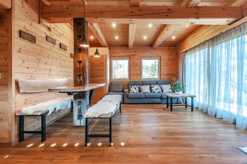 Posezení v ubytování Log House Natura