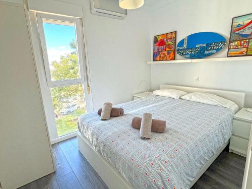 Sol y Mar Apartamento amplio con dos dormitorios y balcón