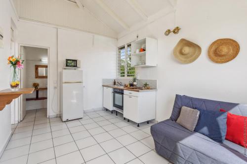 Una cocina o zona de cocina en Gîtes de Checheti