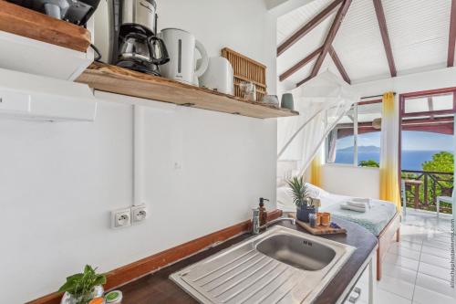 Una cocina o zona de cocina en Gîtes de Checheti
