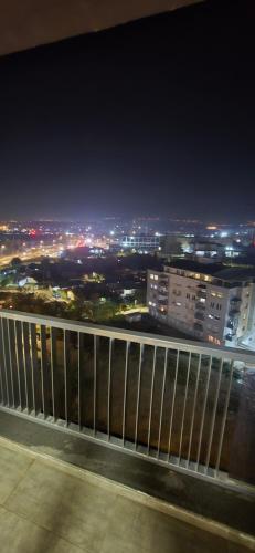 Ban công/sân hiên tại Unique Apartmets 1