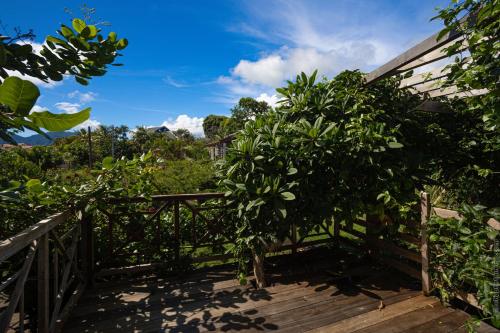 Jardín al aire libre en Gîtes de Checheti