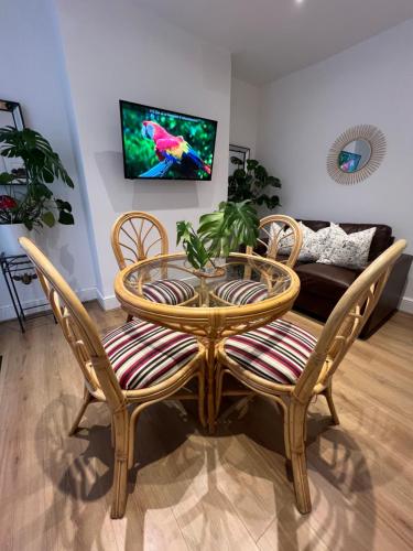 2025 Award Winner Liverpool Cherry House - 4 Bedrooms photo 9