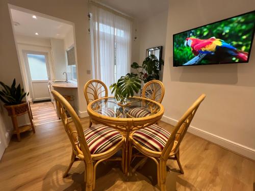 2025 Award Winner Liverpool Cherry House - 4 Bedrooms photo 7