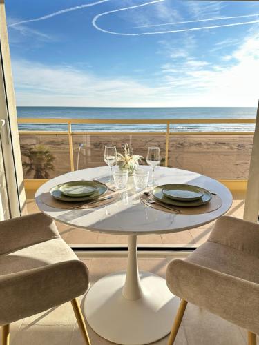 Gallery image of Suite Balnéo Canet in Canet-en-Roussillon