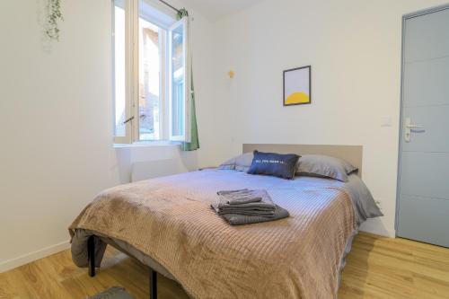 Postel nebo postele na pokoji v ubytování ZenkaSerenity 2- 3 min Gare-IUT-Centre, Tout confort