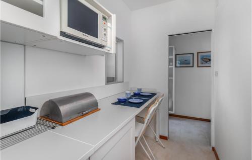 Nice Apartment In Rab With House Sea View