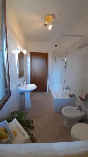Un baño de Chianti Roses Monteriggioni