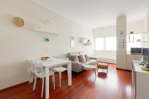 GuestHost - Milano-Domodossola Balcony Apartment