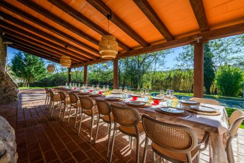 Φωτογραφία από το άλμπουμ του MASIA PUIG PIQUÉ - Piscina, jardín, porcho, BBQ, WIFI - 20 PERSONAS σε Hostalric