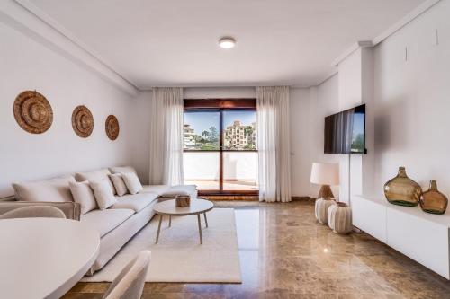 Apartment With Roof Terrace & Parking - Communal Pool and Near the Beach