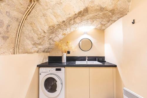 Family Apartment near Invalides -Rodin-Orsay Museum