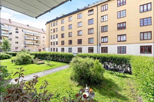 オスロにあるPerfect family place in Oslo!の大きな建物
