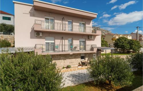 Budova, v ktorej sa apartmán nachádza