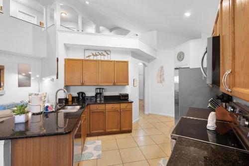 Lux 6BrVilla -Pool&ResortAmenities -10mins to Parks photo 18