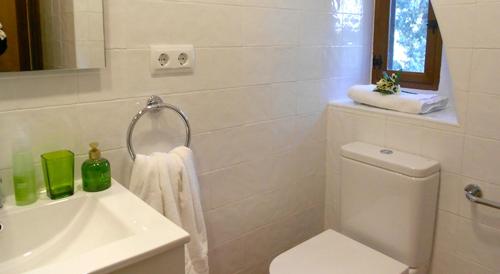 A bathroom at El Sequer Casa Rural