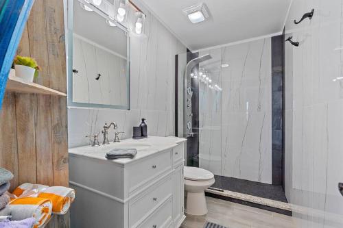 Koupelna v ubytování Newly renovated, cozy 2 bedroom