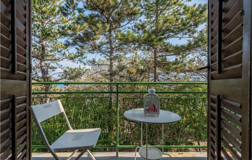2 Bedroom Lovely Apartment In Novalja