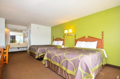Postel nebo postele na pokoji v ubytování Motel 6-Pulaski, TN